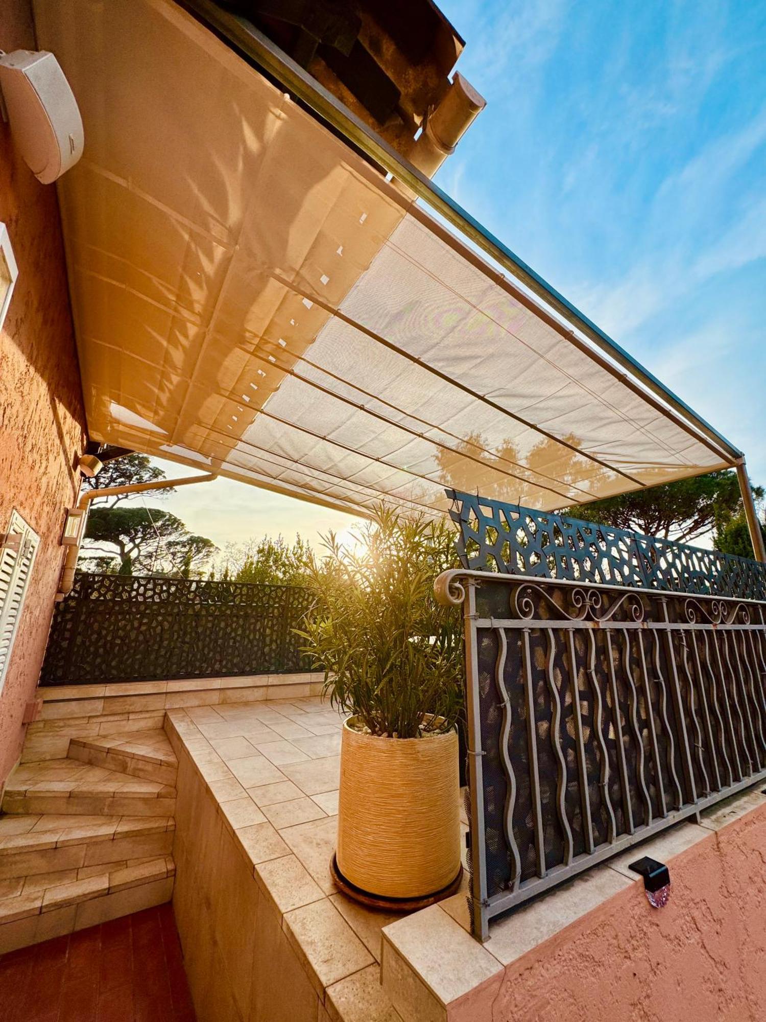 Studio Climatise, Terrasse, Parking Prive, 50M De La Plage Saint-Tropez Eksteriør bilde