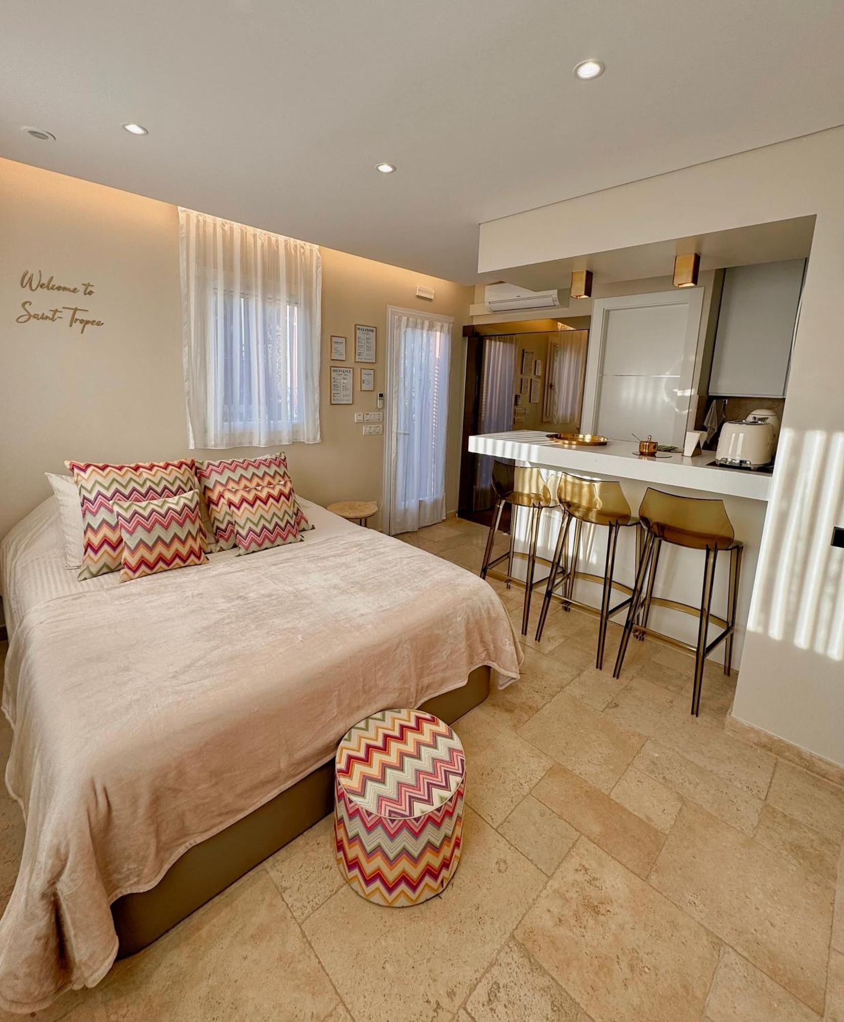 Studio Climatise, Terrasse, Parking Prive, 50M De La Plage Saint-Tropez Eksteriør bilde