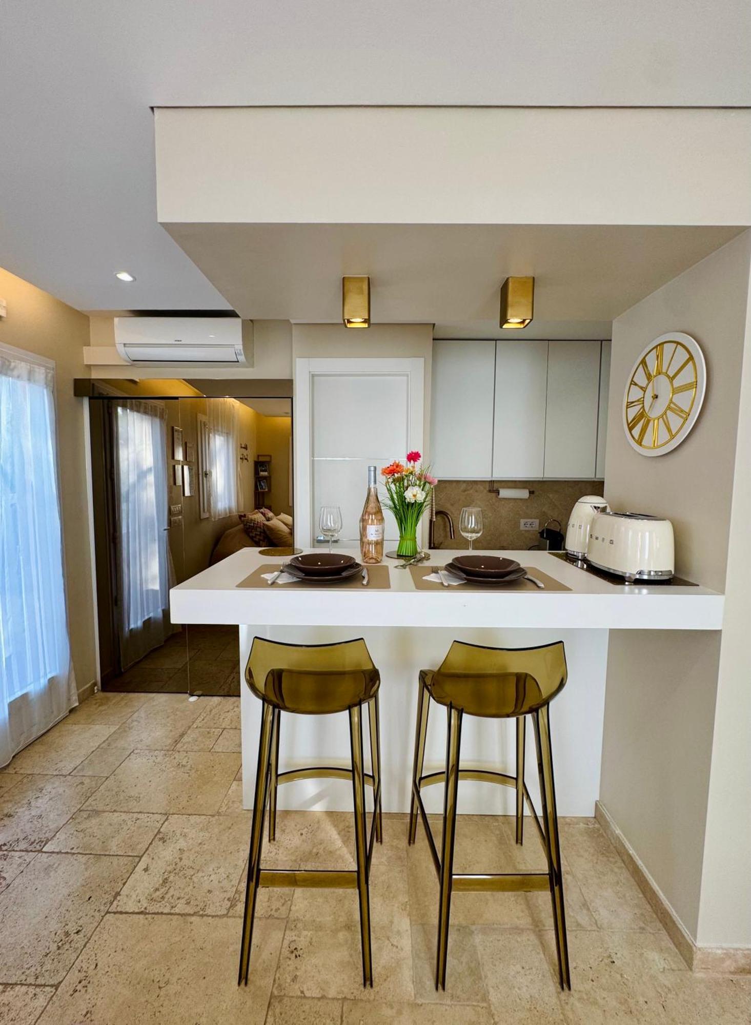 Studio Climatise, Terrasse, Parking Prive, 50M De La Plage Saint-Tropez Eksteriør bilde