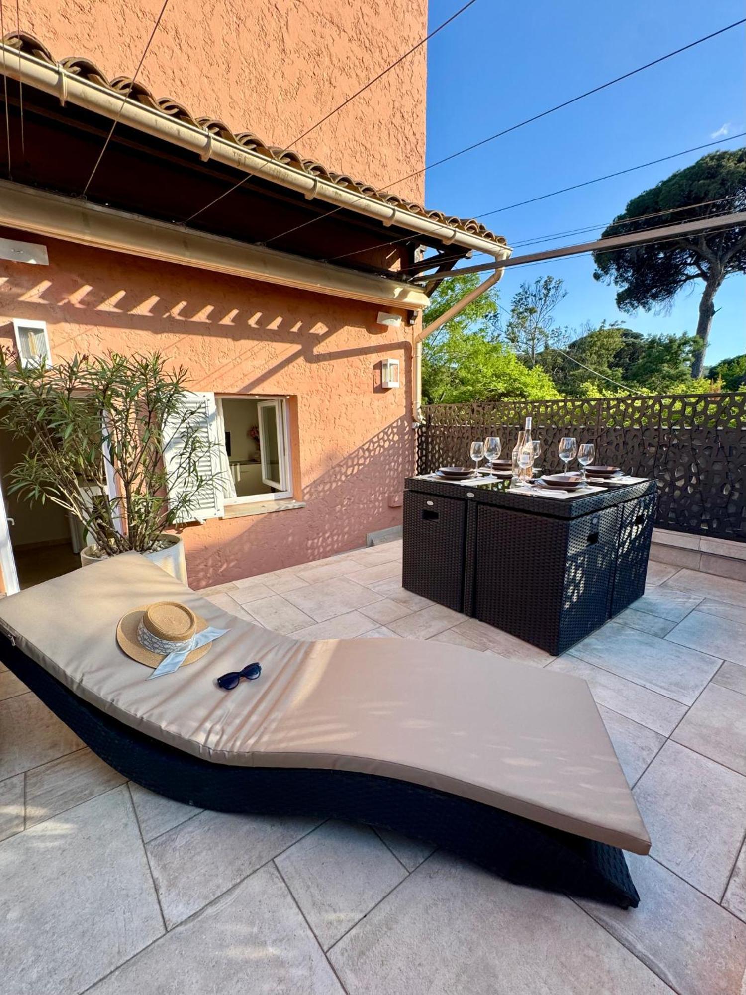 Studio Climatise, Terrasse, Parking Prive, 50M De La Plage Saint-Tropez Eksteriør bilde